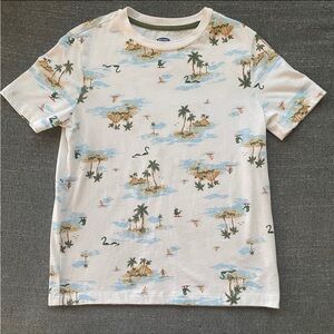 🌴 Old Navy Tropical Print Tee – Boys Medium – Island Vibes! 🏖️